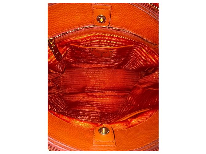 Sac à main Prada Vitello Daino Papaya - vue 10
