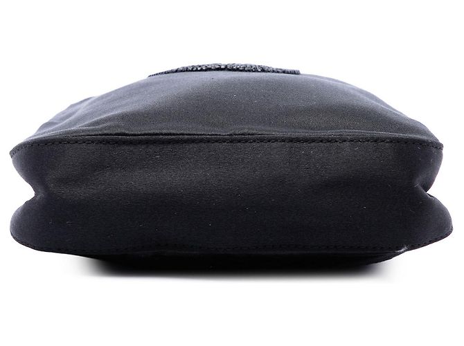 Gucci Mini-Handtasche aus schwarzem Satin mit Perlen - Ansicht 3