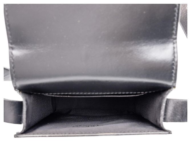 Alexander McQueen Borsa a tracolla Four Ring in pelle nera borchiata con teschio - vista 4