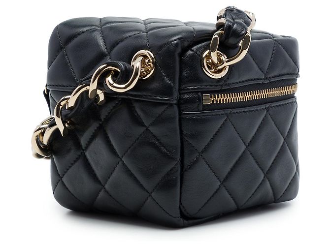 Chanel Black CC Quilted Lambskin Cube Wristlet Vanity Case - vista 2