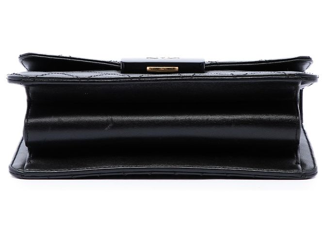 Chanel Black Medium Quilted Sheepskin Beauty Lock Flap - vista 3
