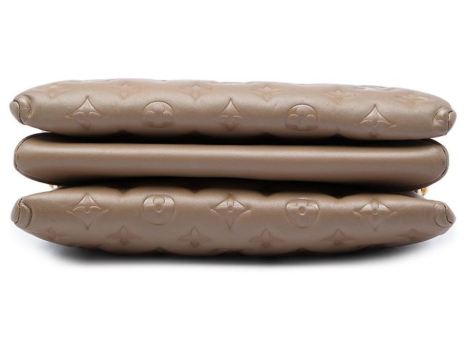 Louis Vuitton Brown Monogram Embossed Puffy Lambskin Coussin PM - vue 3