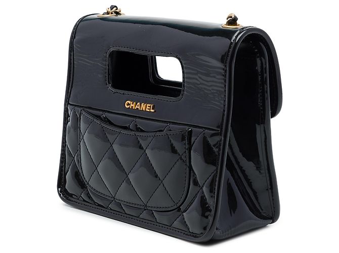 Chanel Black Mini Quilted Patent Graphic Catch Flap - vue 2