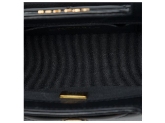 Chanel Black Mini Quilted Patent Graphic Catch Flap - vue 4