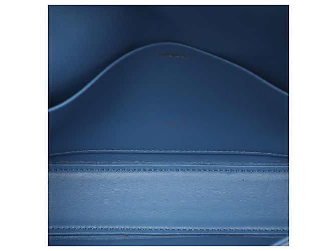 Céline Celine Claude Schultertasche aus glänzendem blauem Kalbsleder mit Triomphe - Ansicht 4