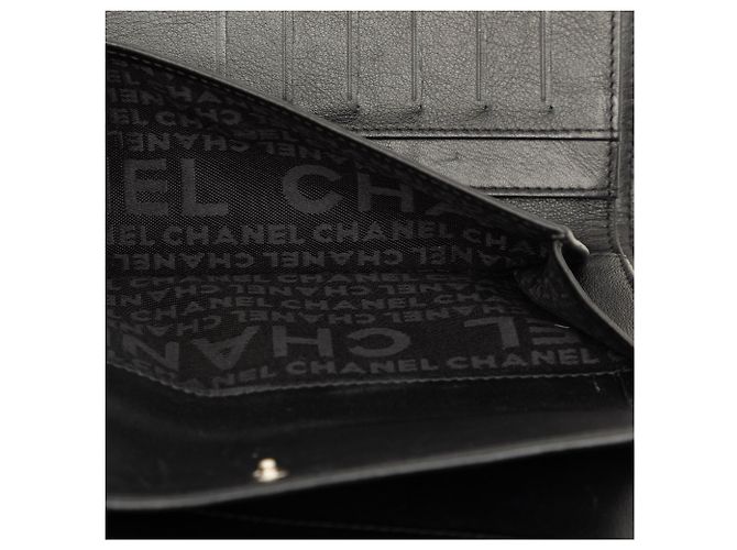 Cartera larga con solapa Chanel Black CC Patent - vista 5