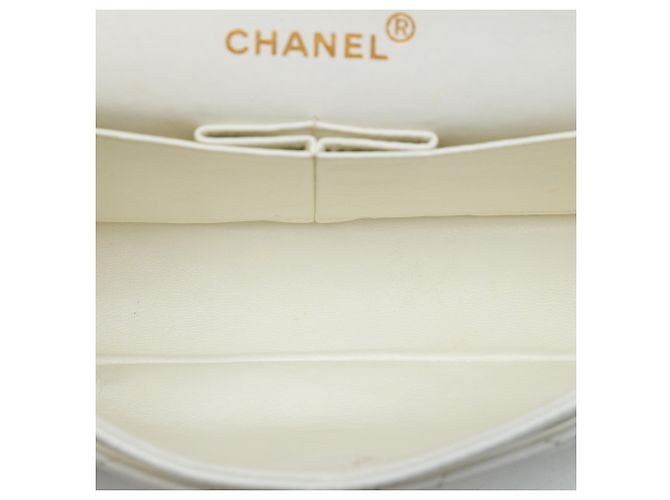 Chanel White Small Classic Lambskin Double Flap - vista 4
