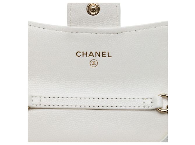 Tarjetero con cadena Chanel White CC Quilted Caviar Flap - vista 5
