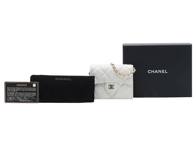 Tarjetero con cadena Chanel White CC Quilted Caviar Flap - vista 7