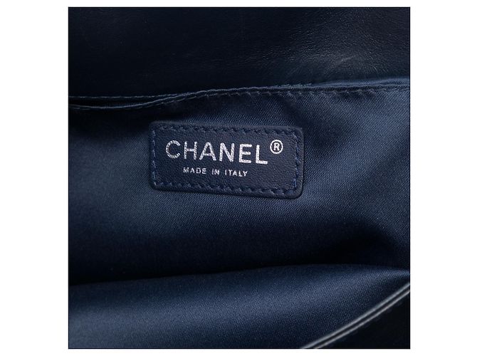 Chanel Blue CC Quilted Lambskin Accordion Flap - vista 5