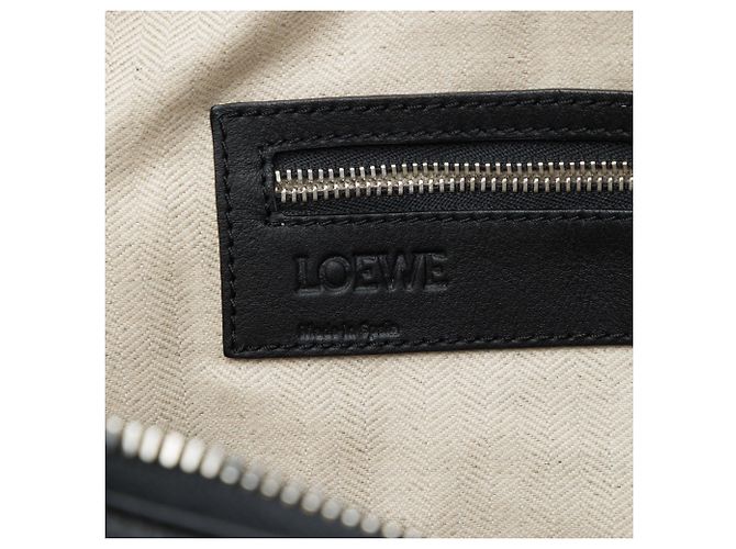 Pasta Anagram LOEWE em couro preto - vista 5