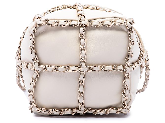 Borsa secchiello Chanel Mini in lambskin bianca con coulisse e catena CC - vista 3