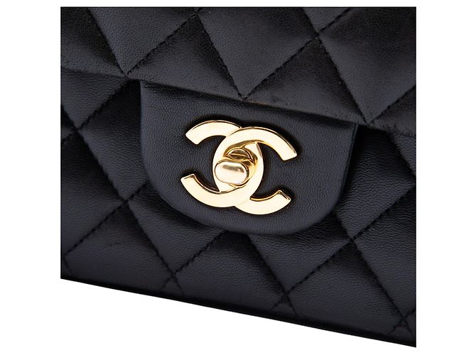 Chanel Black Medium Classic Lambskin Double Flap - vista 5