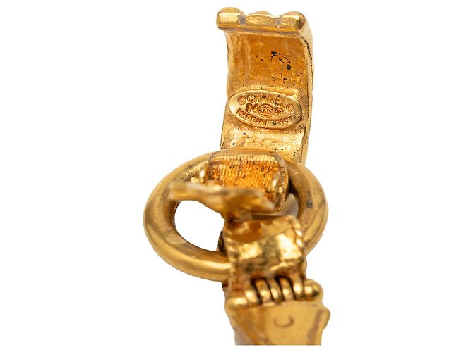 Orecchini a clip Chanel Gold CC placcati oro con croce pendente - vista 3