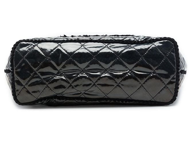 Chanel Bolsa Funny Tote Pequena em Tweed Acolchoado e PVC Preto - vista 3