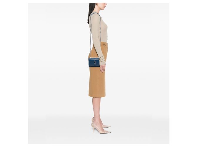 Autre Marque Saint Laurent Portafoglio Sunset con catena Mini in pelle embossed croc blu con monogramma - vista 6