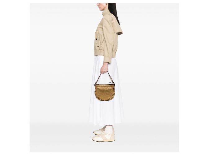 Borsa Hobo Gucci Pelham borchiata in pelle di vitello embossed metallizzata oro - vista 6