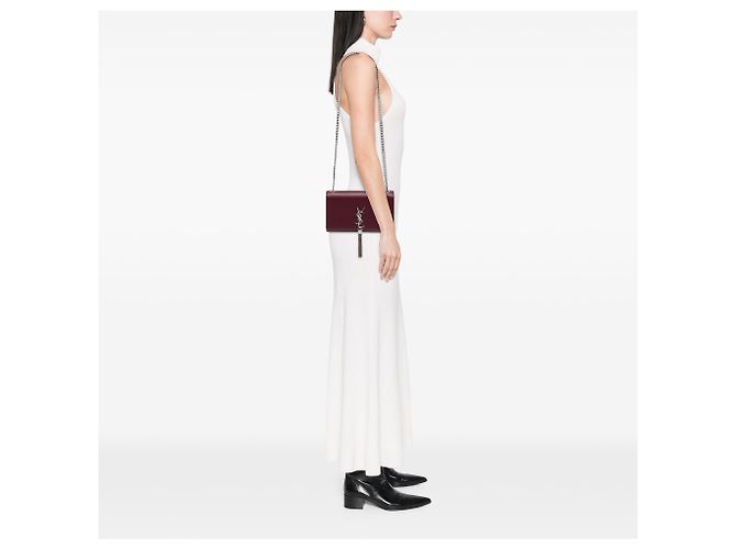 Autre Marque Saint Laurent Red Medium Smooth Calfskin Classic Monogram Kate Tassel Crossbody - vista 6