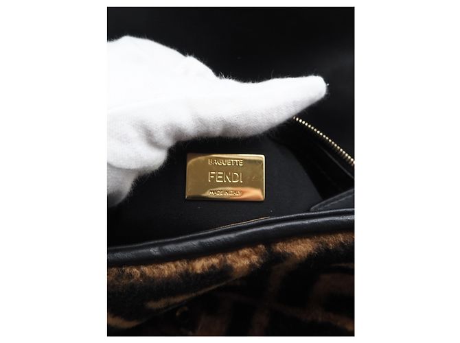 Fendi Brown Medium Zucca Shearling Baguette Satchel Tasche - Ansicht 3