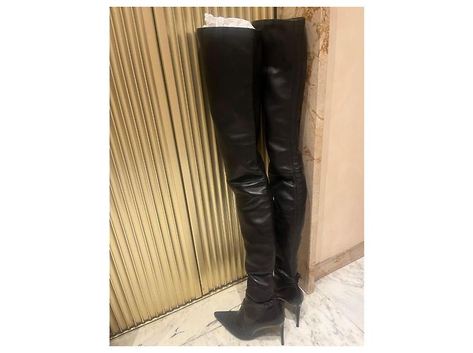 Chanel Botas Over-the-Knee em Couro Preto - vista 13