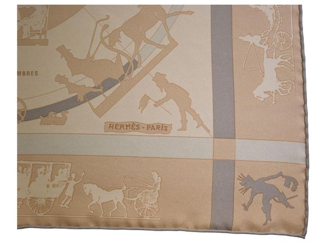 Hermès Gavroche 45 Foulard Seta Jeux d'Ombres Beige Taupe Oro - vista 5