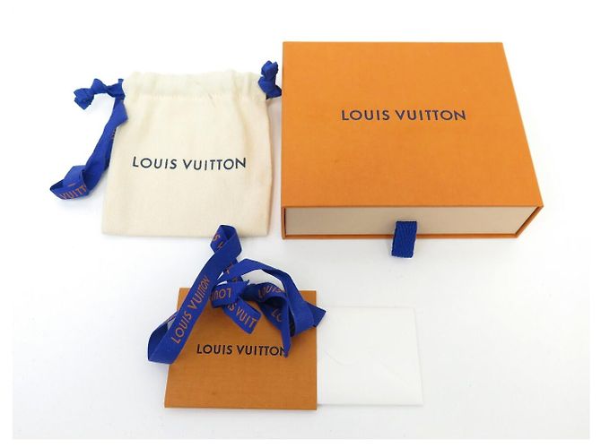 BRACELETE LOUIS VUITTON ESSENTIAL V M6042 EM TOILE MONOGRAM + CAIXA SACO - vista 12