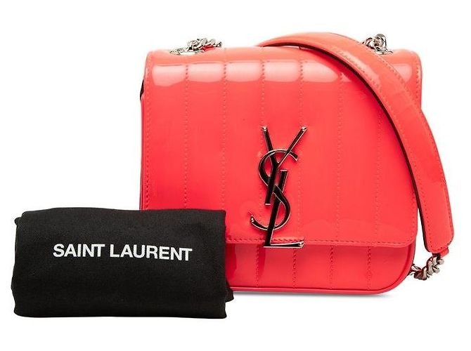Yves Saint Laurent Borsa a tracolla con catena Saint Laurent Vicky Small in pelle verniciata - vista 7