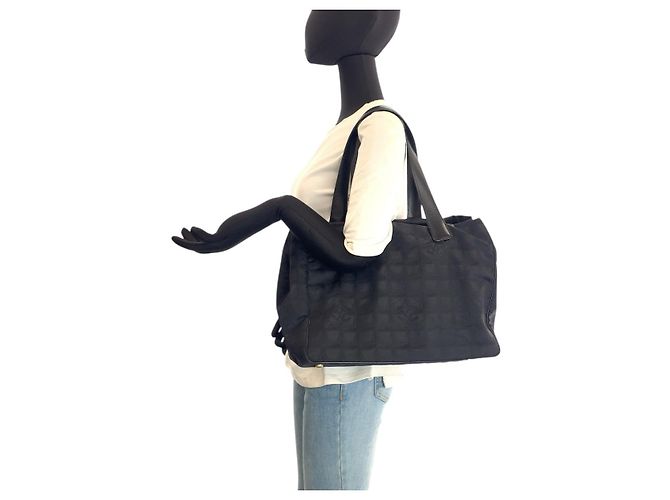 Bolso Tote Chanel de nailon y cuero - vista 7