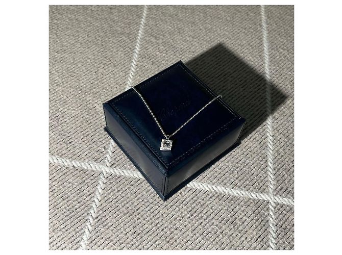 Chopard Happy Diamonds Platin quadratischer Diamant-Anhänger Halskette - Ansicht 5