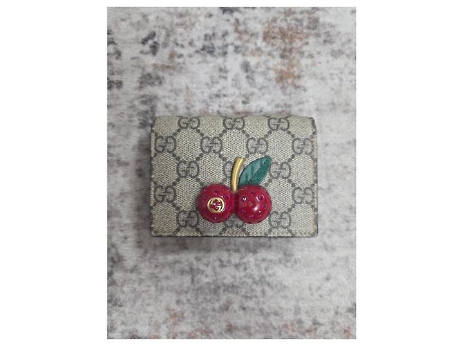 Portafoglio Gucci GG Supreme Cherry - vista 2
