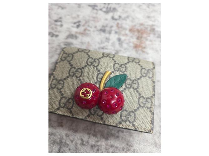 Portafoglio Gucci GG Supreme Cherry - vista 3