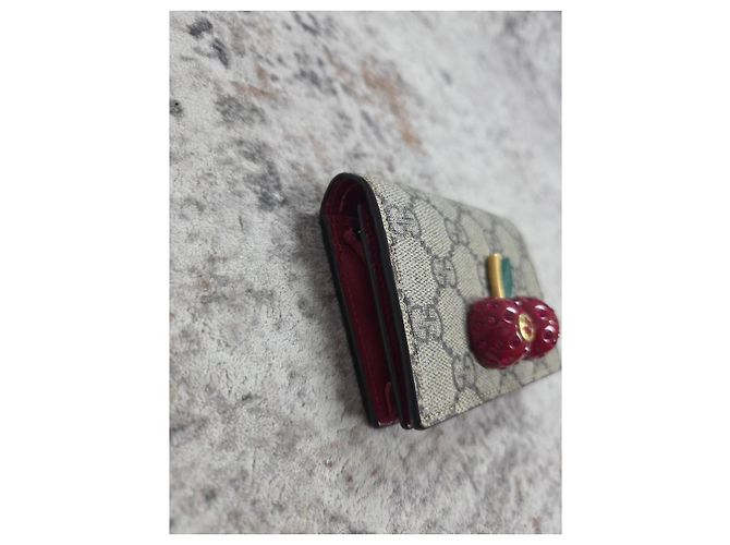 Portafoglio Gucci GG Supreme Cherry - vista 5
