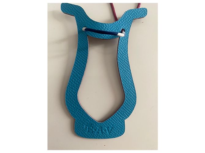 Hermès Charm in pelle blu - vista 5