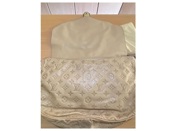Bolsa de Ombro Louis Vuitton Monogram Empreinte Couro Bege - vista 6