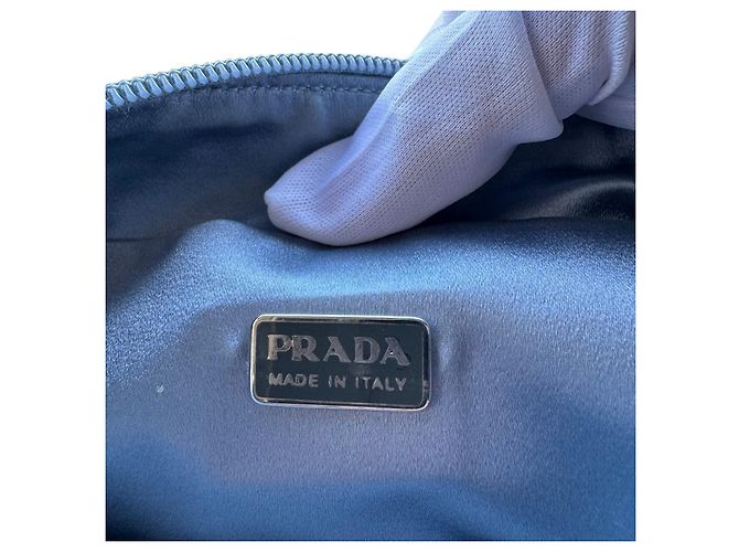Sac à main Prada en nylon bleu clair et cuir - vue 8