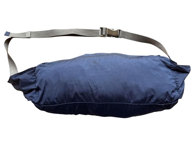 Prada Bolsa de Cintura em Nylon Azul Marinho - vista 5