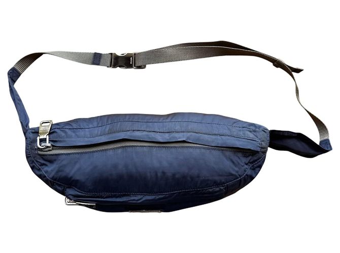 Prada Bolsa de Cintura em Nylon Azul Marinho - vista 7