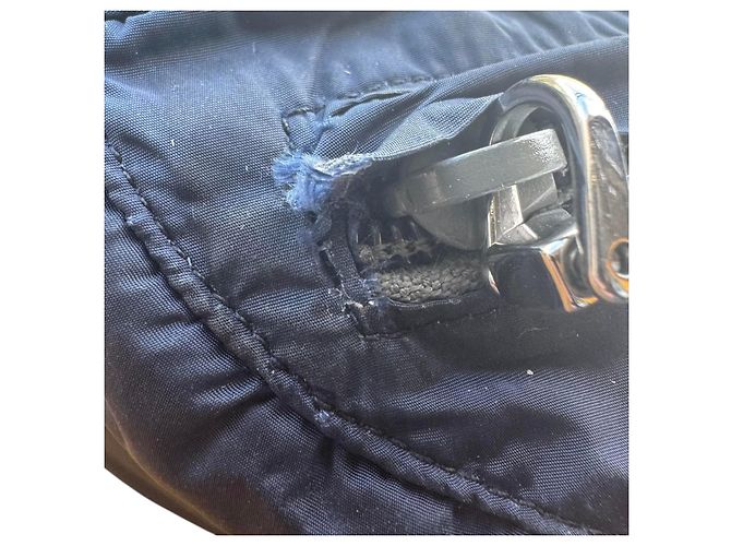 Prada Bolsa de Cintura em Nylon Azul Marinho - vista 9