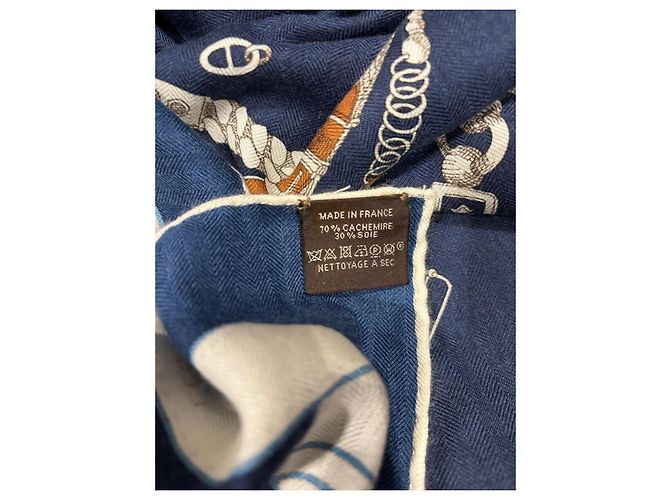 Trim Lenço Hermès Les Chevaux Déchaînés Seda e Cachemira - vista 2