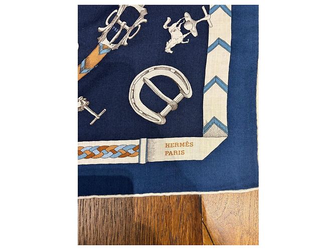 Trim Lenço Hermès Les Chevaux Déchaînés Seda e Cachemira - vista 7