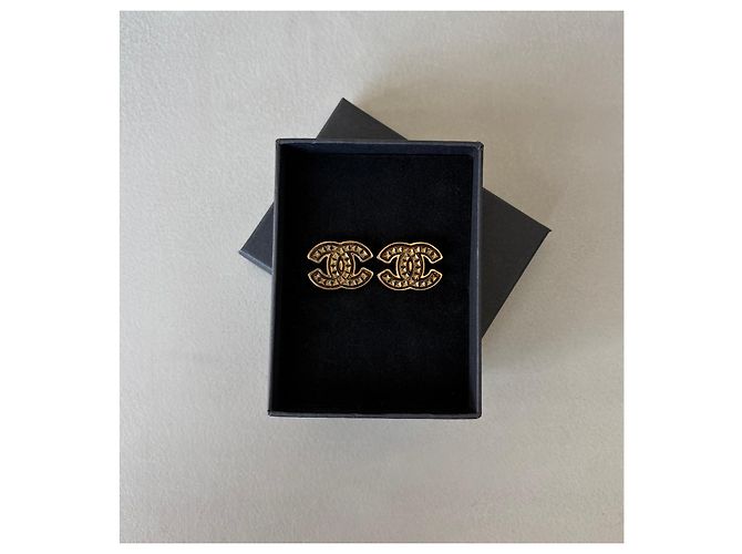 Chanel Boucles d'oreilles CC Métal Doré - vue 4