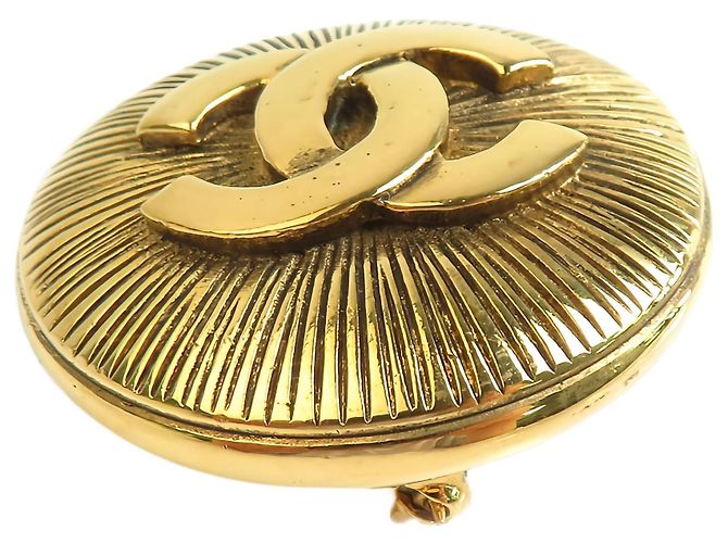 Broche redondo Chanel CC Gold Plated - vista 8