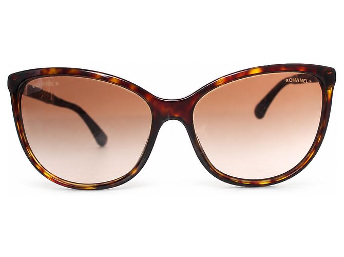 Chanel, Cat-Eye-Sonnenbrille mit Schildpatt-Print - Ansicht 2