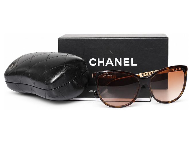 Chanel, Cat-Eye-Sonnenbrille mit Schildpatt-Print - Ansicht 8