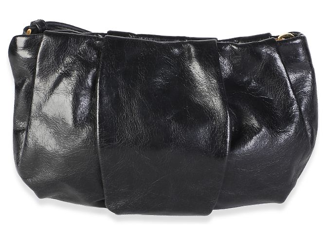 Clutch de muñeca Prada en Vitello Shine plisado con lazo, negra - vista 2