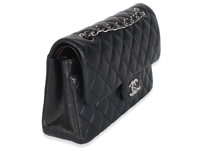 Gabrielle Chanel Small Classic Double Flap Bag aus schwarzem gestepptem Lammleder - Ansicht 4