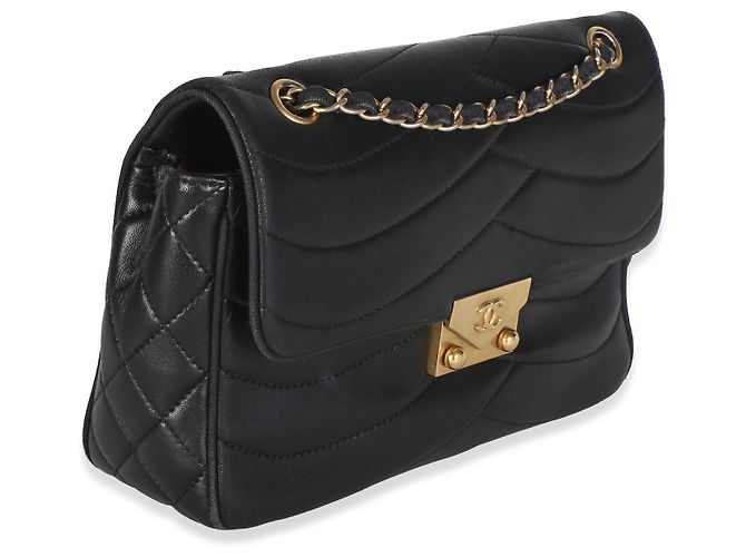 Gabrielle Borsa Chanel Medium Paris-Seoul Pagoda in pelle d'agnello nera chevron - vista 4