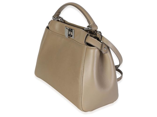 Borsa Satchel Mini Peekaboo Iconic Fendi in Nappa Tortora - vista 3