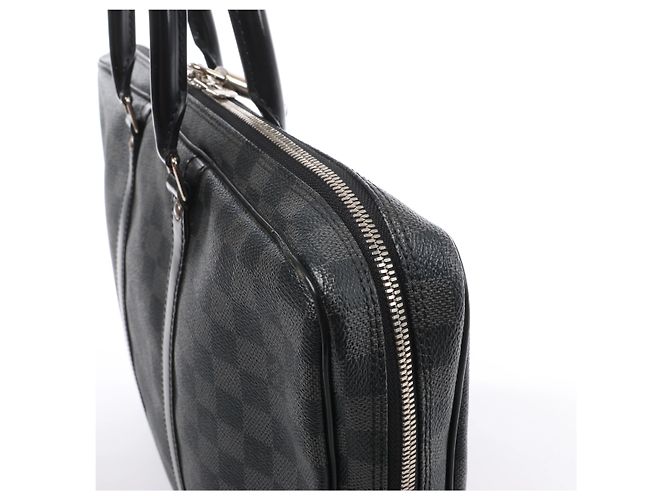 Louis Vuitton Porte Document Voyages Damier Graphite Handbag in Black N41125 - vue 4
