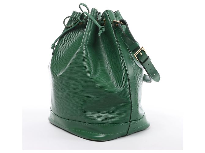 Borsa a tracolla Louis Vuitton Noe in pelle Epi Verde M44004 - vista 2